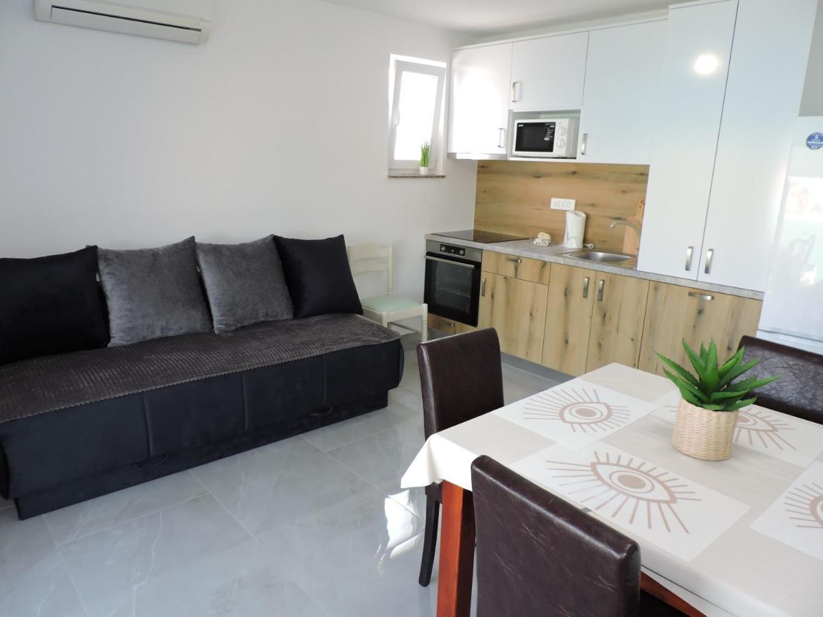 Berat Apartment Vodnjan Exteriör bild