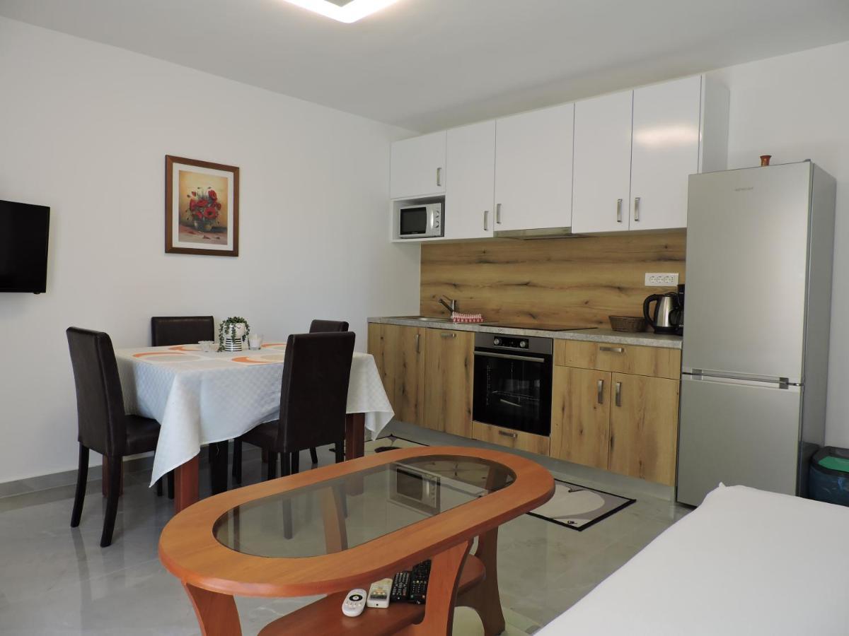 Berat Apartment Vodnjan Exteriör bild