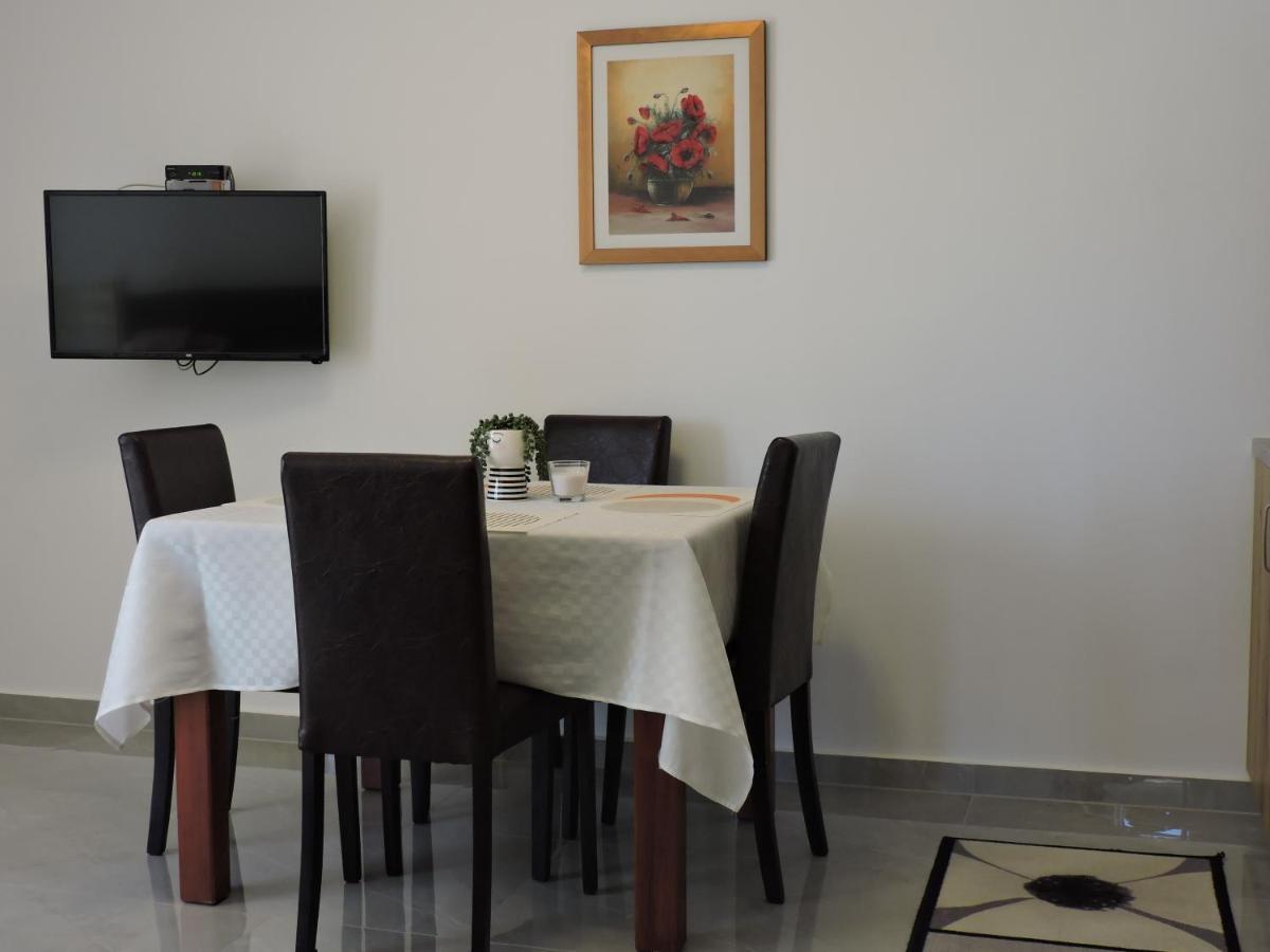 Berat Apartment Vodnjan Exteriör bild